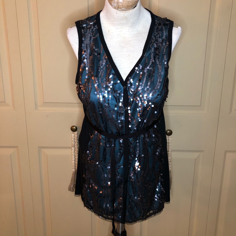Women’s XL sequined tunic in teal and black